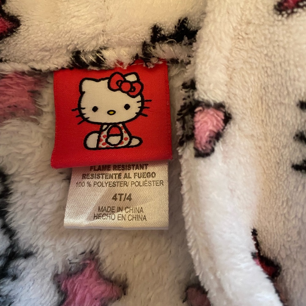 Hello Kitty Robe Size 4T - Picture 4 of 6